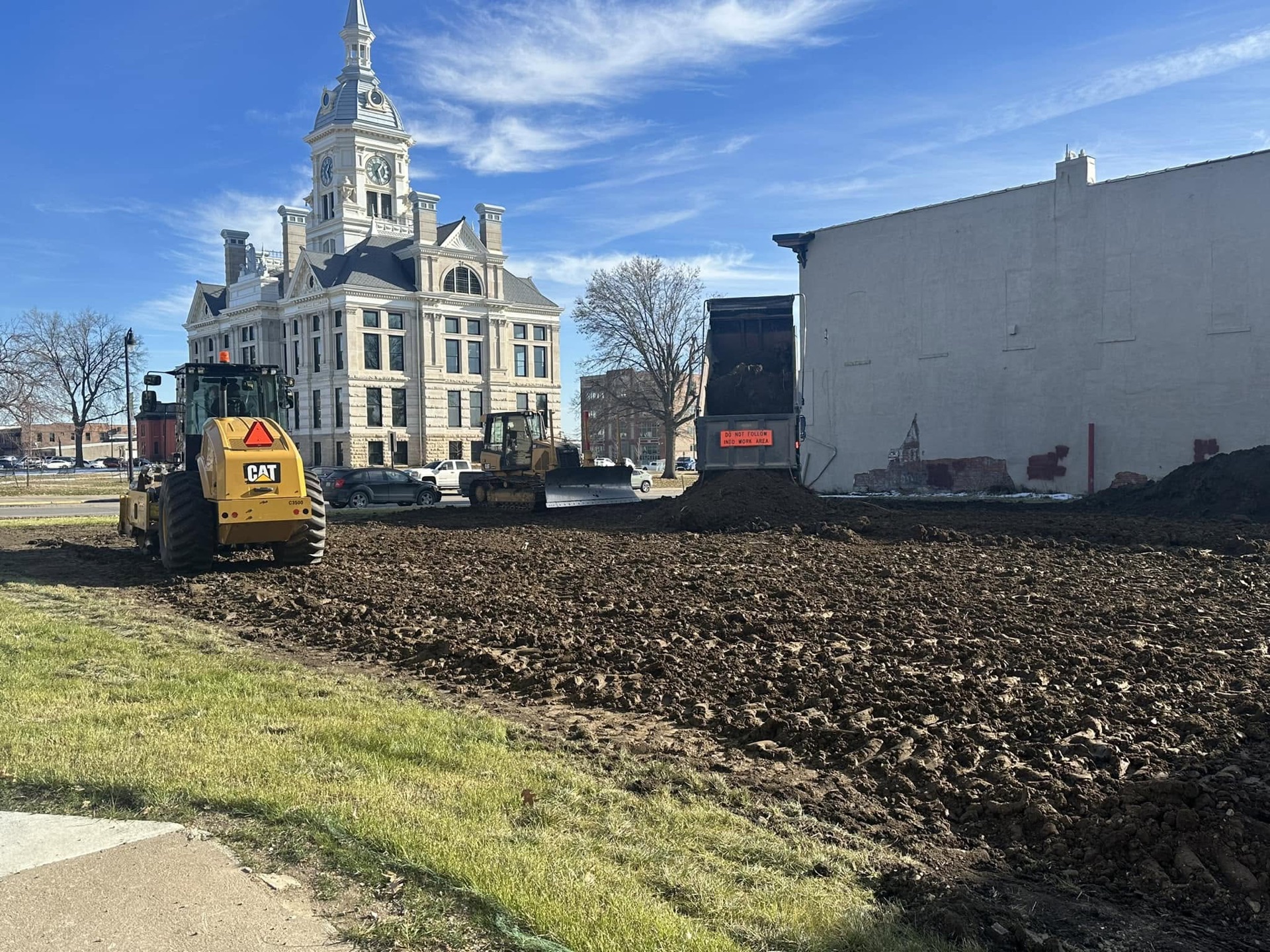 Site prep and grading with heavy equipment in Melbourne, IA